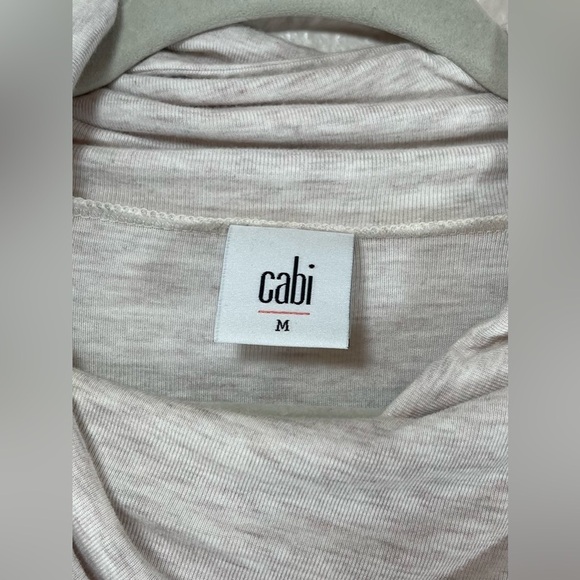 Cabi #3226 Long Sleeve Cowl Neck Lightweight Top in Oatmeal Women’s Medium - Picture 3 of 13